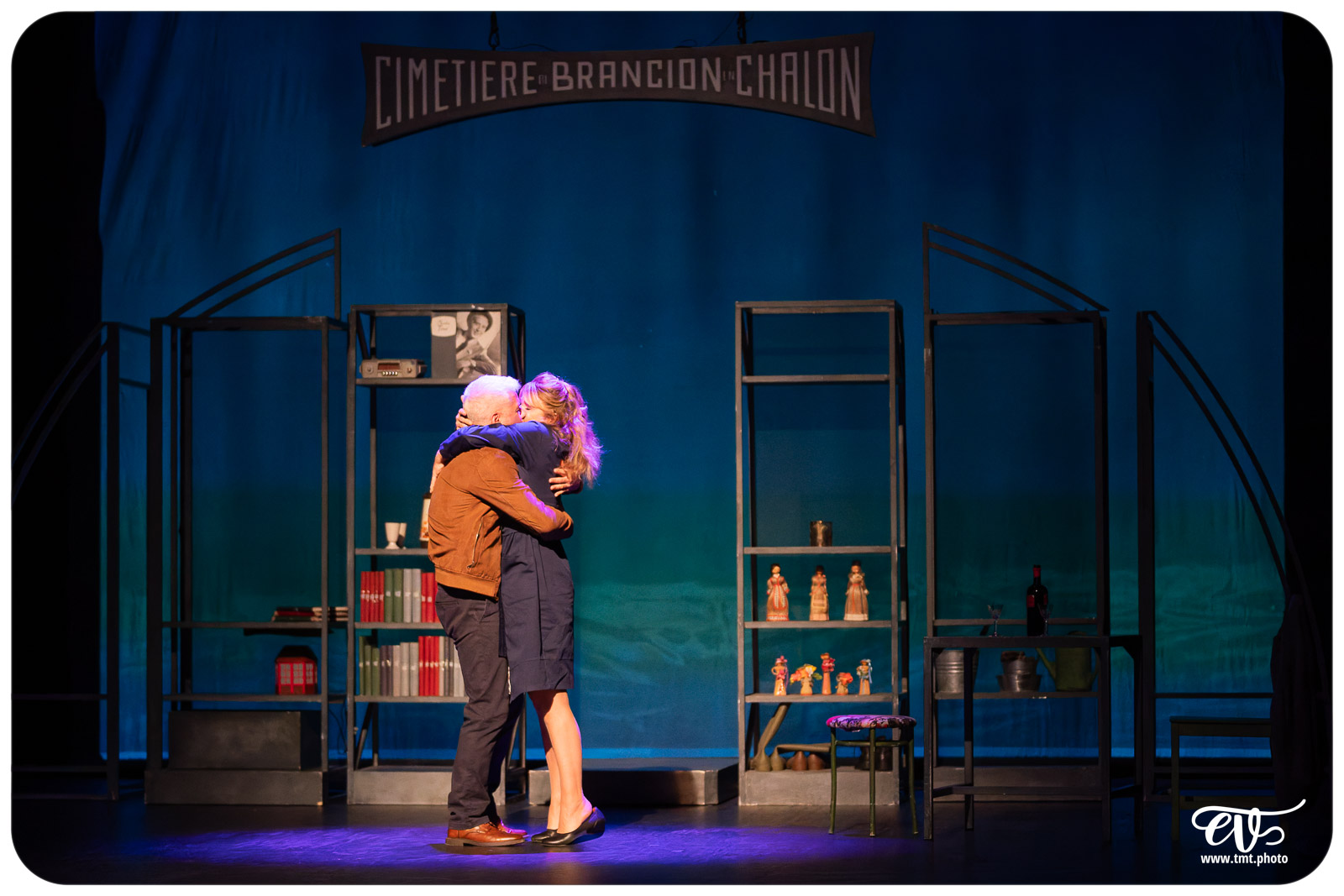 CHANGER L'EAU DES FLEURS (MATRIOSHKA PRODUCTIONS)